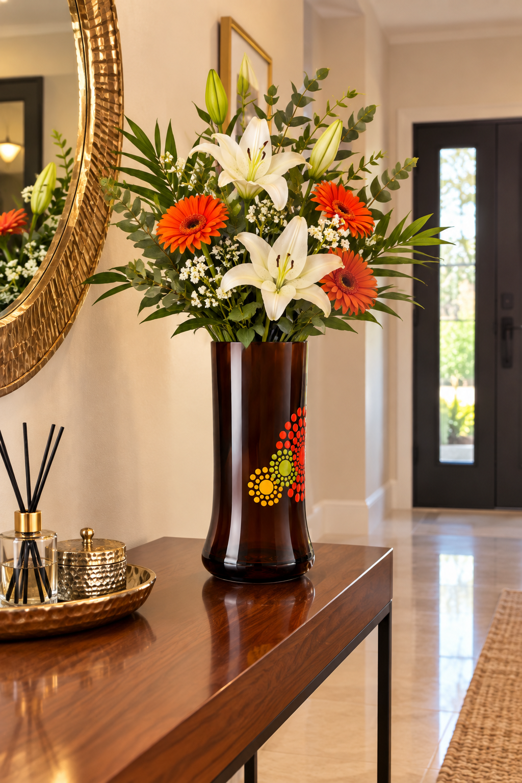 Amarula glass vase set with circular design